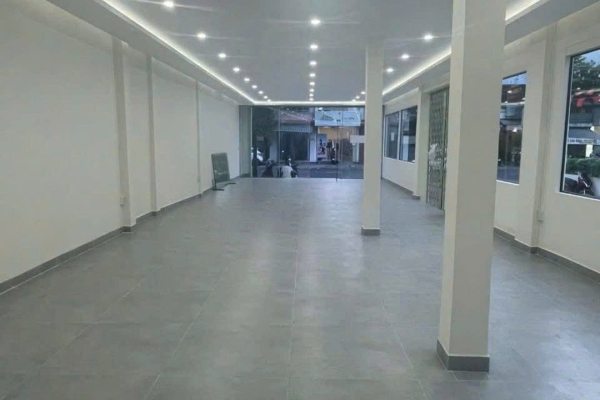 [SIÊU PHẨM LÔ GÓC] NHÀ 2 TẦNG MẶT TIỀN NGUYỄN THỊ MINH KHAI – DIỆN TÍCH KHỦNG – GIÁ 55TRIỆU THÁNG