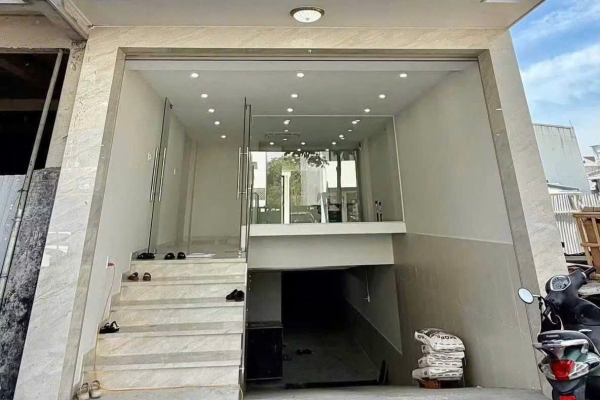 CHO THUÊ MẶT BẰNG TẦNG TRỆT MẶT TIỀN ĐƯỜNG THÍCH QUẢNG ĐỨC KHU ĐÔ THỊ HÀ QUANG 1 NHA TRANG – DIỆN TÍCH 110M² NGANG 5M CÓ HẦM ĐỂ XE GIÁ 18 TRIỆU