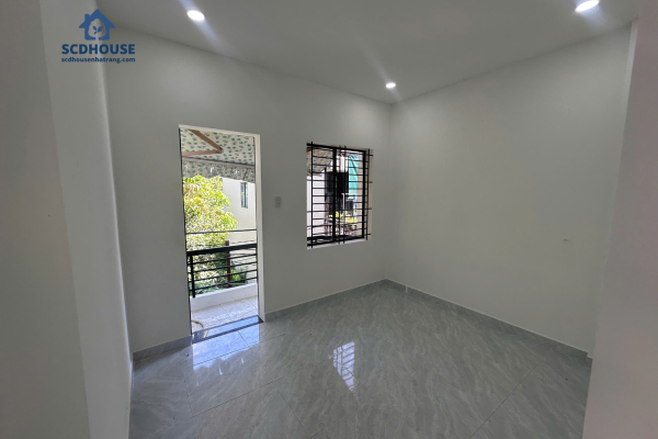 CHO THUÊ NHÀ NGUYÊN CĂN LÔ GÓC 2 MẶT TIỀN HẺM PHƯỜNG VẠN THẠNH NHA TRANG – GẦN CHỢ ĐẦM VÀ BIỂN TRẦN PHÚ GIÁ SIÊU TỐT 6.5 TRIỆU