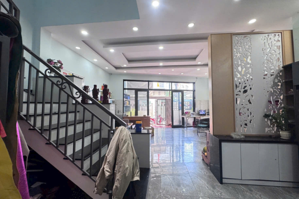 BÁN GẤP NHÀ LÔ GÓC 3 TẦNG 1 TUM MẶT TIỀN KINH DOANH SÁT ĐƯỜNG PHÙNG THẾ TÀI NHA TRANG – DIỆN TÍCH 86M² ĐÃ HOÀN CÔNG – ĐANG CÓ DÒNG TIỀN 12 TRIỆU GIÁ 6.5 TỶ