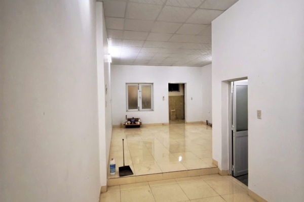CHO THUÊ GẤP NHÀ NGUYÊN CĂN MẶT TIỀN ĐƯỜNG NGUYỄN THỊ MINH KHAI NHA TRANG – GẦN TRUNG TÂM HỘI NGHỊ ÂU LẠC THỊNH – THIẾT KẾ 2 TẦNG RỘNG 210M² GIÁ 35 TRIỆU