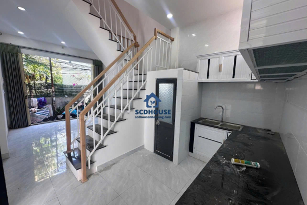 BÁN NHÀ LÔ GÓC 2 MẶT TIỀN HẺM CẮT KIẾNG ĐƯỜNG 2/4 NHA TRANG – DIỆN TÍCH 28M² KẾT CẤU 2 TẦNG ĐỦ NỘI THẤT GIÁ CHỈ 2.3 TỶ