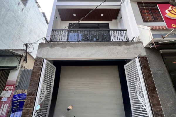 CHO THUÊ TÒA NHÀ KINH DOANH 4 TẦNG CÓ THANG MÁY & PCCC CHUẨN KHU BÀN CỜ PHƯỚC LONG NHA TRANG – DIỆN TÍCH SỬ DỤNG 300M² MẶT TIỀN 12M VỈA HÈ 3M GIÁ 35 TRIỆU
