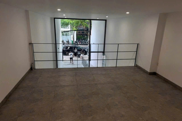 CHO THUÊ MẶT BẰNG KHU PHỐ HÀN TÂM ĐIỂM DU LỊCH TRUNG TÂM NHA TRANG – TỔNG DIỆN TÍCH 220M² (1 TRỆT 1 LỬNG 1 LẦU) THÍCH HỢP MỞ SPA THẨM MỸ VIỆN SHOWROOM GIÁ 70 TRIỆU