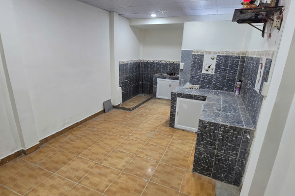 CHO THUÊ NHÀ NGUYÊN CĂN 2 TẦNG MẶT TIỀN ĐƯỜNG VẠN HÒA NGAY CHỢ ĐẦM TRUNG TÂM NHA TRANG – ĐƯỜNG RỘNG 10M DIỆN TÍCH SỬ DỤNG 106M² 3 PHÒNG NGỦ GIÁ 10 TRIỆU/THÁNG