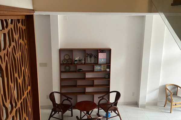 CHO THUÊ NHÀ 3 TẦNG KINH DOANH HẺM KHU PHỐ TÂY ĐÔNG ĐÚC PHƯỜNG LỘC THỌ NHA TRANG – DIỆN TÍCH 106M² NGANG 6,5M HƯỚNG NAM FULL NỘI THẤT GIÁ 45 TRIỆU/THÁNG