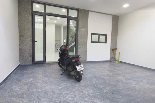 BÁN NHÀ 1 TRỆT 1 LẦU ĐƯỜNG HUƠNG ĐIỀN NHA TRANG – MẶT TIỀN RỘNG 6M ĐƯỜNG XE HƠI TƯƠNG LAI 13M QUY HOẠCH VẪN ĐỦ ĐẤT SỔ HỒNG GIÁ 4,89 TỶ