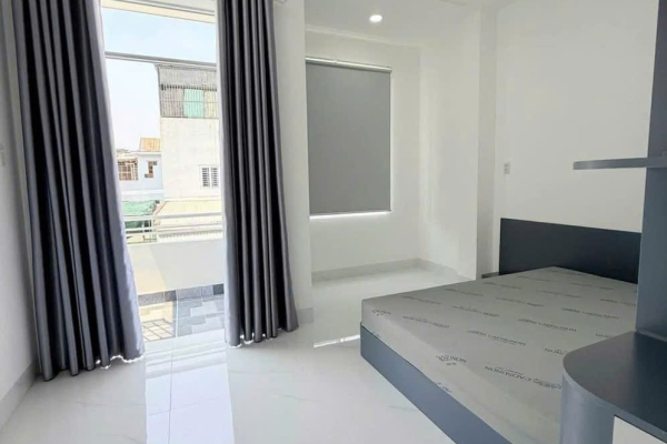 BÁN NHÀ MỚI 3 TẦNG MẶT TIỀN ĐƯỜNG TRẦN THỊ TÍNH NHA TRANG – DIỆN TÍCH SÀN 153,4M² FULL NỘI THẤT CAO CẤP CÓ 4 PHÒNG NGỦ SÂN ĐỖ Ô TÔ VÀ SÂN THƯỢNG THOÁNG MÁT SỔ HỒNG CHUẨN CHỈNH GIÁ 7,5 TỶ