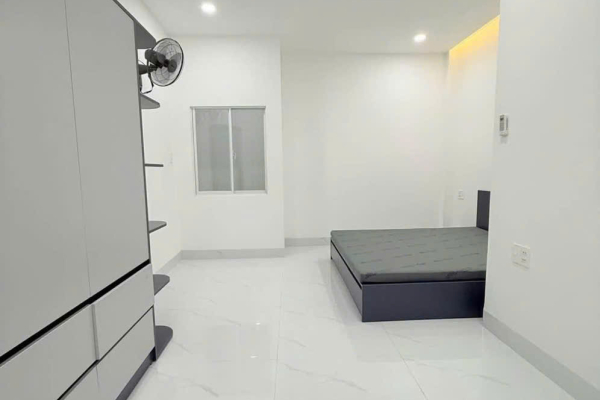 BÁN NHÀ MỚI 3 TẦNG MẶT TIỀN ĐƯỜNG TRẦN THỊ TÍNH NHA TRANG – DIỆN TÍCH SÀN 153,4M² FULL NỘI THẤT CAO CẤP CÓ 4 PHÒNG NGỦ SÂN ĐỖ Ô TÔ VÀ SÂN THƯỢNG THOÁNG MÁT SỔ HỒNG CHUẨN CHỈNH GIÁ 7,5 TỶ