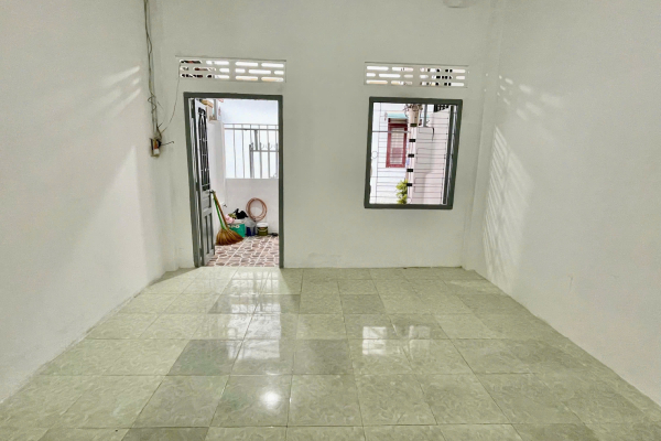 BÁN GẤP LÔ ĐẤT TẶNG NHÀ CẤP 4 TẠI KĐT TÁI ĐỊNH CƯ ĐẤT LÀNH VĨNH THÁI NHA TRANG – DIỆN TÍCH 64M² ĐƯỜNG Ô TÔ 5M CÁCH PHONG CHÂU 80M SÁT CÔNG VIÊN VÀ KĐT SUN GROUP SỔ HỒNG GIÁ CHỈ 2 TỶ 790 TRIỆU