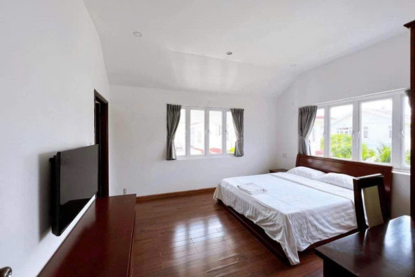 LUXURY OCEANFRONT VILLA WITH PRIVATE SWIMMING POOL FOR LEASE IN AN VIEN COMPOUND NHA TRANG - VIP SECURE COASTAL ENCLAVE - 6 BEDROOMS FULLY FURNISHED PREMIUM INTERIORS RENT 55M VND/MONTH