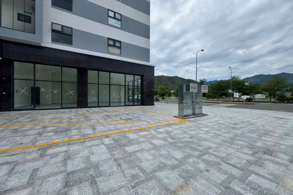CHO THUÊ LÔ GÓC SHOPHOUSE TÒA CCU01 KHU ĐÔ THỊ AN BÌNH TÂN NHA TRANG – VỊ TRÍ SIÊU ĐẮT GIÁ 2 MẶT THOÁNG – VỈA HÈ RỘNG MÊNH MÔNG – DIỆN TÍCH 13,5M X 8M – GIÁ CỰC RẺ CHỈ 25 TRIỆU/THÁNG