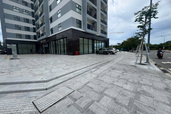 CHO THUÊ LÔ GÓC SHOPHOUSE TÒA CCU01 KHU ĐÔ THỊ AN BÌNH TÂN NHA TRANG – VỊ TRÍ SIÊU ĐẮT GIÁ 2 MẶT THOÁNG – VỈA HÈ RỘNG MÊNH MÔNG – DIỆN TÍCH 13,5M X 8M – GIÁ CỰC RẺ CHỈ 25 TRIỆU/THÁNG