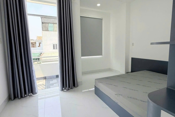 BÁN NHÀ MỚI 3 TẦNG MẶT TIỀN ĐƯỜNG TRẦN THỊ TÍNH NHA TRANG – DIỆN TÍCH SÀN 153,4M² FULL NỘI THẤT CAO CẤP CÓ 4 PHÒNG NGỦ SÂN ĐỖ Ô TÔ VÀ SÂN THƯỢNG THOÁNG MÁT SỔ HỒNG CHUẨN CHỈNH GIÁ 6,5 TỶ