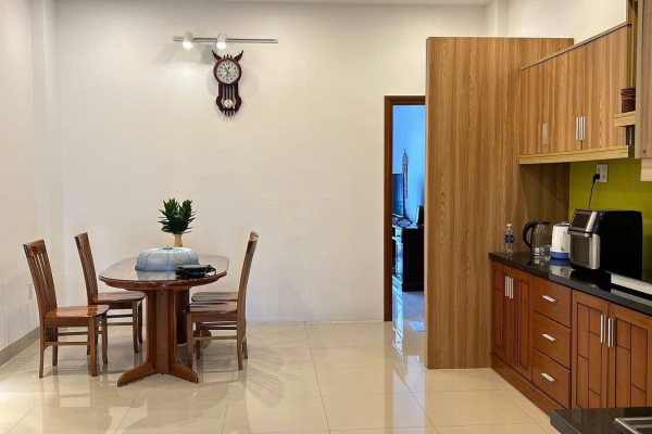CHO THUÊ TÒA NHÀ 5 TẦNG MẶT TIỀN ĐƯỜNG HOÀNG HOA THÁM PHƯỜNG XƯƠNG HUÂN NHA TRANG – CÁCH BIỂN CHỈ 150M – GẦN KHÁCH SẠN, NGÂN HÀNG & KHU VĂN PHÒNG – DIỆN TÍCH XÂY DỰNG 325M² – GIÁ 38 TRIỆU/THÁNG
