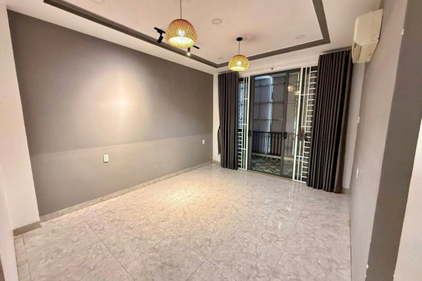CHO THUÊ MẶT BẰNG NHA TRANG 300M² – 2 MẶT TIỀN ĐƯỜNG VÀNH ĐAI, LỐI ĐI RIÊNG