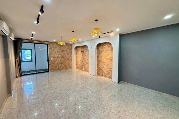 CHO THUÊ MẶT BẰNG NHA TRANG 300M² – 2 MẶT TIỀN ĐƯỜNG VÀNH ĐAI, LỐI ĐI RIÊNG