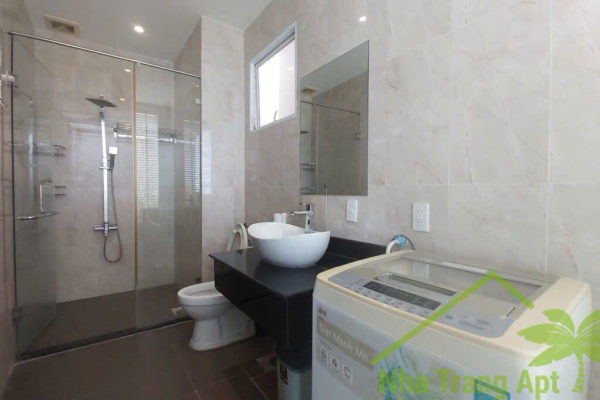 Bán biệt thự 4 tầng 2 mặt tiền view biển Hòn Chồng Nha Trang – 311m², ngang 9,7m, dòng tiền 70 triệu/tháng