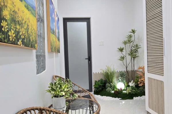 BÁN NHÀ NGUYÊN CĂN NHA TRANG – NHÀ 4 TẦNG HƯƠNG SƠN, CÓ THANG MÁY, GARA Ô TÔ