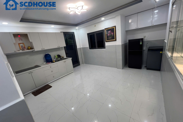 CHO THUÊ NHÀ NGUYÊN CĂN NHA TRANG – PHƯỚC ĐỒNG, GẦN 300M², CÓ SÂN ĐẬU Ô TÔ