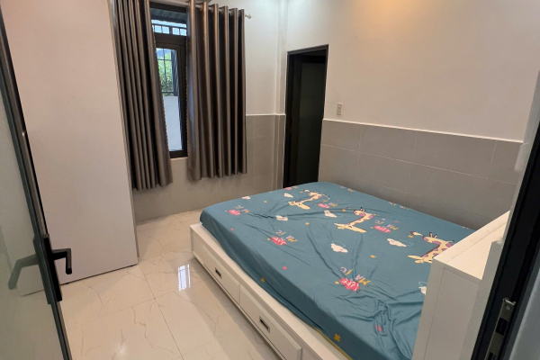 CHO THUÊ NHÀ NGUYÊN CĂN NHA TRANG – PHƯỚC ĐỒNG, GẦN 300M², CÓ SÂN ĐẬU Ô TÔ