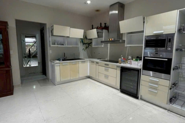 CHO THUÊ NHÀ MẶT TIỀN NGÔ ĐỨC KẾ NHA TRANG – KHU BÀN CỜ, 161M², GIÁ 40 TRIỆU/THÁNG