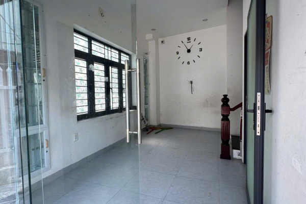 CHO THUÊ NHÀ NGUYÊN CĂN Ở NHA TRANG – NHÀ 3 TẦNG GÓC 2 MẶT TIỀN, GẦN GO!, GIÁ 8 TRIỆU/THÁNG