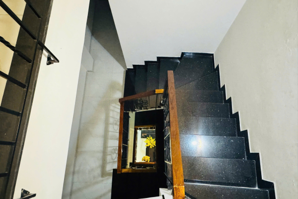 NHÀ NGUYÊN CĂN NHA TRANG – CHO THUÊ NHÀ 4 TẦNG FULL NỘI THẤT GẦN LÊ HỒNG PHONG