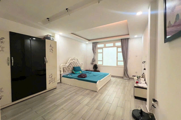 Cho thuê nhà nguyên căn Nha Trang 3 tầng gần chợ Đầm