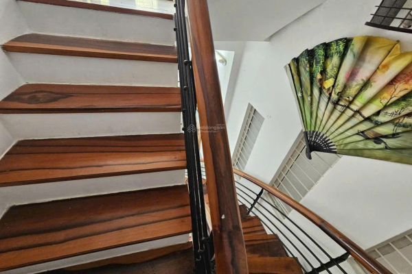 BÁN NHÀ 4 TẦNG ĐÃ HOÀN CÔNG MẶT TIỀN ĐƯỜNG HỒNG LĨNH PHƯỜNG PHƯỚC HÒA NHA TRANG – ĐƯỜNG NHỰA 14M Ô TÔ ĐẬU TẬN NHÀ – NỞ HẬU TÀI LỘC GIÁ 5 TỶ