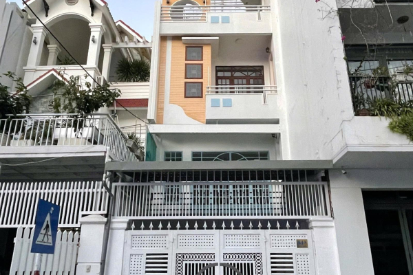 CHO THUÊ TÒA NHÀ 4 TẦNG MẶT TIỀN ĐƯỜNG LÊ ĐẠI HÀNH KHU BÀN CỜ TRUNG TÂM NHA TRANG – DIỆN TÍCH 117M² NGANG 4,7M THÍCH HỢP MỞ SPA PHÒNG KHÁM VĂN PHÒNG GIÁ 30 TRIỆU