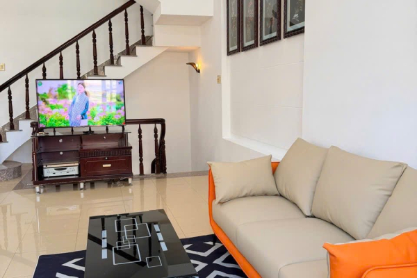 [CHO THUÊ] NHÀ 3 TẦNG TRUNG TÂM CAO BÁ QUÁT – SÁT SIÊU THỊ – CHẤP NHẬN THÚ CƯNG GIÁ 16 TRIỆU THÁNG