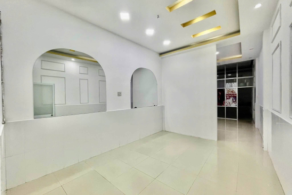 CHO THUÊ NHÀ PHỐ KINH DOANH 4 TẦNG MẶT TIỀN NGAY VÒNG XOAY THỐNG NHẤT PHƯỜNG VẠN THẠNH TRUNG TÂM NHA TRANG – DIỆN TÍCH 145M²/SÀN (NGANG 5M × 29M) TỔNG SÀN 580M² HƯỚNG BẮC GIÁ 50 TRIỆU/THÁNG