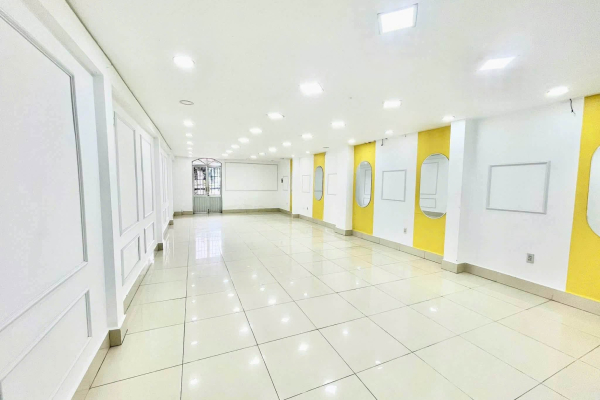 CHO THUÊ NHÀ PHỐ KINH DOANH 4 TẦNG MẶT TIỀN NGAY VÒNG XOAY THỐNG NHẤT PHƯỜNG VẠN THẠNH TRUNG TÂM NHA TRANG – DIỆN TÍCH 145M²/SÀN (NGANG 5M × 29M) TỔNG SÀN 580M² HƯỚNG BẮC GIÁ 50 TRIỆU/THÁNG