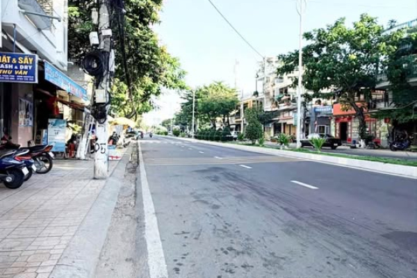 CHO THUÊ NHÀ 2 TẦNG NHA TRANG GẦN BỆNH VIỆN VINMEC – CÁCH BIỂN 300M, FULL NỘI THẤT
