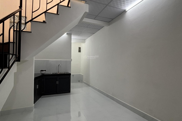 THUÊ NHÀ NGUYÊN CĂN NHA TRANG GIÁ 3 TRIỆU/THÁNG – HẺM 41 LANG LIÊU