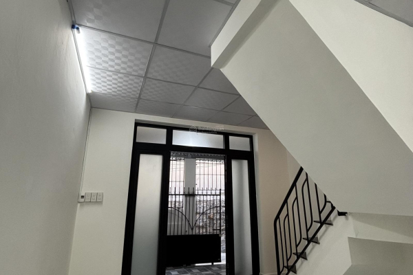 THUÊ NHÀ NGUYÊN CĂN NHA TRANG GIÁ 3 TRIỆU/THÁNG – HẺM 41 LANG LIÊU