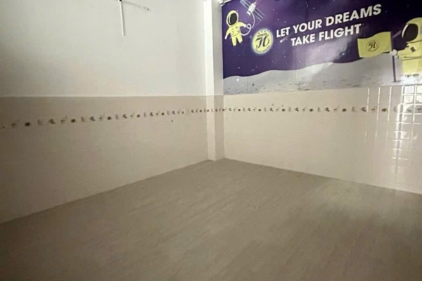 CHO THUÊ NHÀ NGUYÊN CĂN 3 TẦNG SÂN THƯỜNG MẶT TIỀN ĐƯỜNG PHONG CHÂU NHA TRANG – DIỆN TÍCH 100M² 7 PHÒNG NGỦ PHÙ HỢP LÀM VĂN PHÒNG SPA TRUNG TÂM DẠY HỌC GIÁ 22 TRIỆU/THÁNG