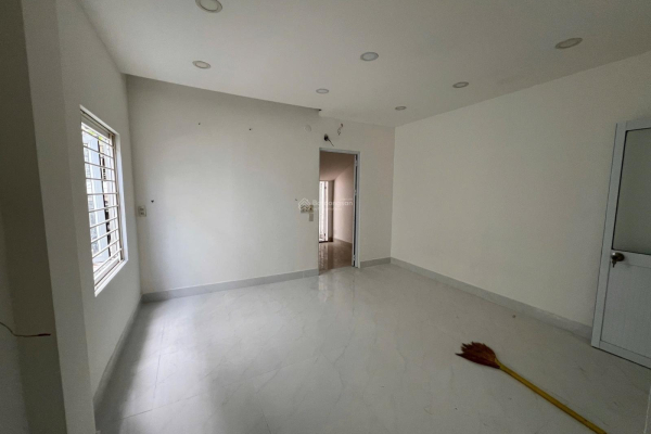 CHO THUÊ NHÀ NGUYÊN CĂN ĐỂ BUÔN BÁN – MẶT TIỀN KHU BÀN CỜ, PHƯỚC TIẾN, NHA TRANG | 22 TRIỆU/THÁNG