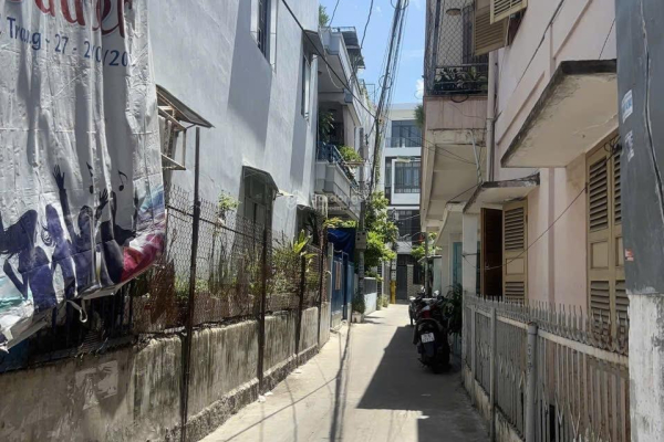 BÁN NHÀ MẶT TIỀN LÔ GÓC 2 HƯỚNG ĐƯỜNG ĐỒNG NAI GẦN TỐ HỮU PHƯỜNG PHƯỚC HẢI NHA TRANG – DIỆN TÍCH 111,8M² ODT NGANG 4,7M ĐƯỜNG NHỰA 13M VỊ TRÍ KINHDOANH SẦM UẤT GIÁ 9 TỶ 980 TRIỆU
