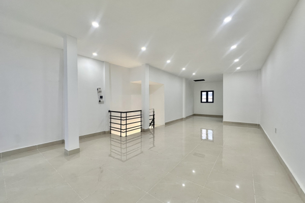 [SIÊU PHẨM GÓC 2 MẶT TIỀN] TOÀ NHÀ KINH DOANH ĐƯỜNG 2/4 – SÁT BẾN XE PHÍA BẮC – MẶT TIỀN KHỦNG 13,2M – GIÁ 60TR