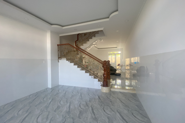 CHO THUÊ NHÀ NGUYÊN CĂN 4 TẦNG MỚI XÂY KHU VCN PHƯỚC LONG NHA TRANG – DIỆN TÍCH SỬ DỤNG LỚN 400M² – ĐƯỜNG RỘNG 13M TIỆN LÀM VĂN PHÒNG GIÁ 15 TRIỆU