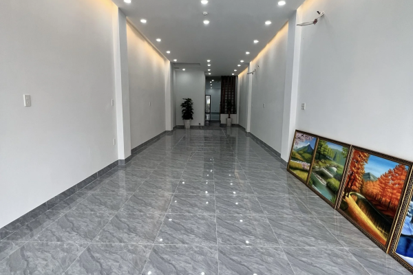 CHO THUÊ TÒA NHÀ MỚI XÂY 4 TẦNG CÓ THANG MÁY MẶT TIỀN ĐƯỜNG NGÔ GIA TỰ PHƯỜNG PHƯỚC TIẾN TRUNG TÂM NHA TRANG – DIỆN TÍCH 120M² GIÁ 45 TRIỆU