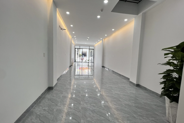 CHO THUÊ TÒA NHÀ MỚI XÂY 4 TẦNG CÓ THANG MÁY MẶT TIỀN ĐƯỜNG NGÔ GIA TỰ PHƯỜNG PHƯỚC TIẾN TRUNG TÂM NHA TRANG – DIỆN TÍCH 120M² GIÁ 45 TRIỆU