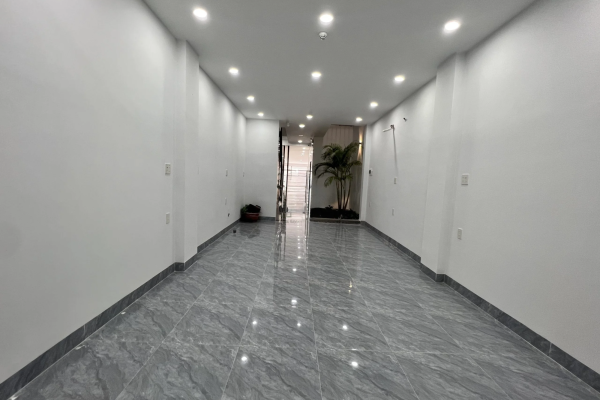 CHO THUÊ TÒA NHÀ MỚI XÂY 4 TẦNG CÓ THANG MÁY MẶT TIỀN ĐƯỜNG NGÔ GIA TỰ PHƯỜNG PHƯỚC TIẾN TRUNG TÂM NHA TRANG – DIỆN TÍCH 120M² GIÁ 45 TRIỆU