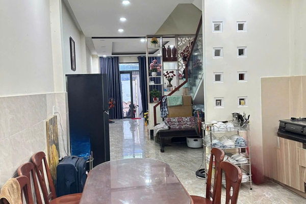 THUÊ NHÀ NGUYÊN CĂN Ở NHA TRANG – NHÀ 2 TẦNG FULL NỘI THẤT, CHỈ 11 TRIỆU/THÁNG