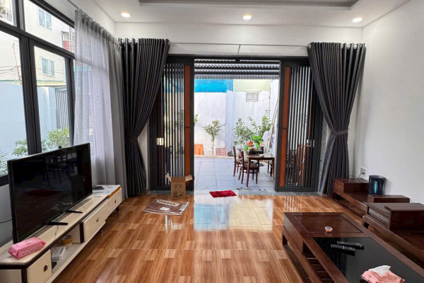 [CỰC HIẾM] NHÀ SÂN VƯỜN 143M² SÁT BIỂN TRẦN PHÚ – NGANG 8M BỀ THẾ – FULL NỘI THẤT