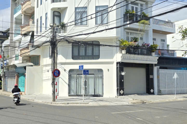 SIÊU PHẨM NHÀ PHỐ CĂN GÓC 2 MẶT TIỀN – VỊ TRÍ VÀNG TRUNG TÂM NHA TRANG
