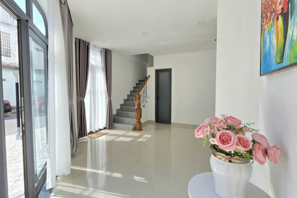 SIÊU PHẨM NHÀ PHỐ CĂN GÓC 2 MẶT TIỀN – VỊ TRÍ VÀNG TRUNG TÂM NHA TRANG