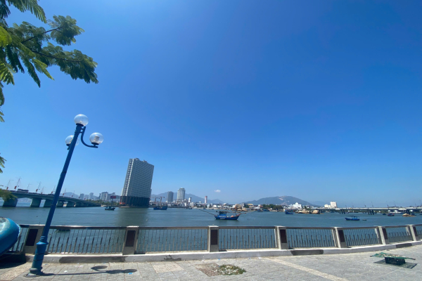 [VỊ TRÍ ĐẮC ĐỊA] NHÀ NGUYÊN CĂN BỜ KÈ CÙ HUÂN – VIEW BIỂN TRẦN PHÚ – NGANG >10M – 50 TRIỆU THÁNG 